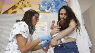 Els ingressos de nens per bronquiolitis a urgències i a l’UCI del Trueta cauen per la vacuna