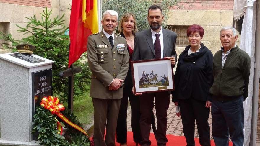 Homenaje de la Subdelegación de Defensa a &quot;La Mayuela&quot;