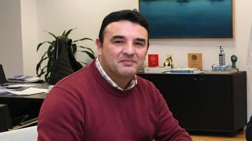 O alcalde de Laxe acusa o BNG de «deslealdade» e de usar a Deputación para facer política