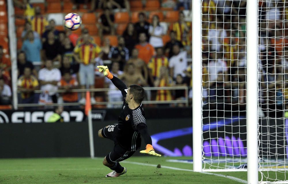 Primera jornada de la temporada 2016/2017 entre el Valencia CF y la UD Las Palmas