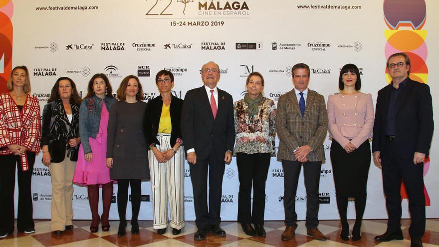 Foto de familia de los organizadores y colaboradores del Festival de Málaga.