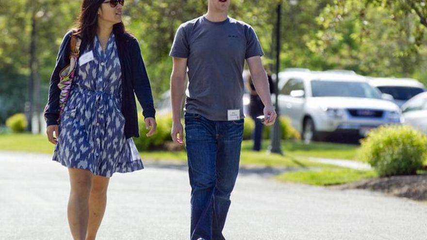 Mark Zuckerberg y su mujer lideran la lista de filántropos de EEUU en el 2013