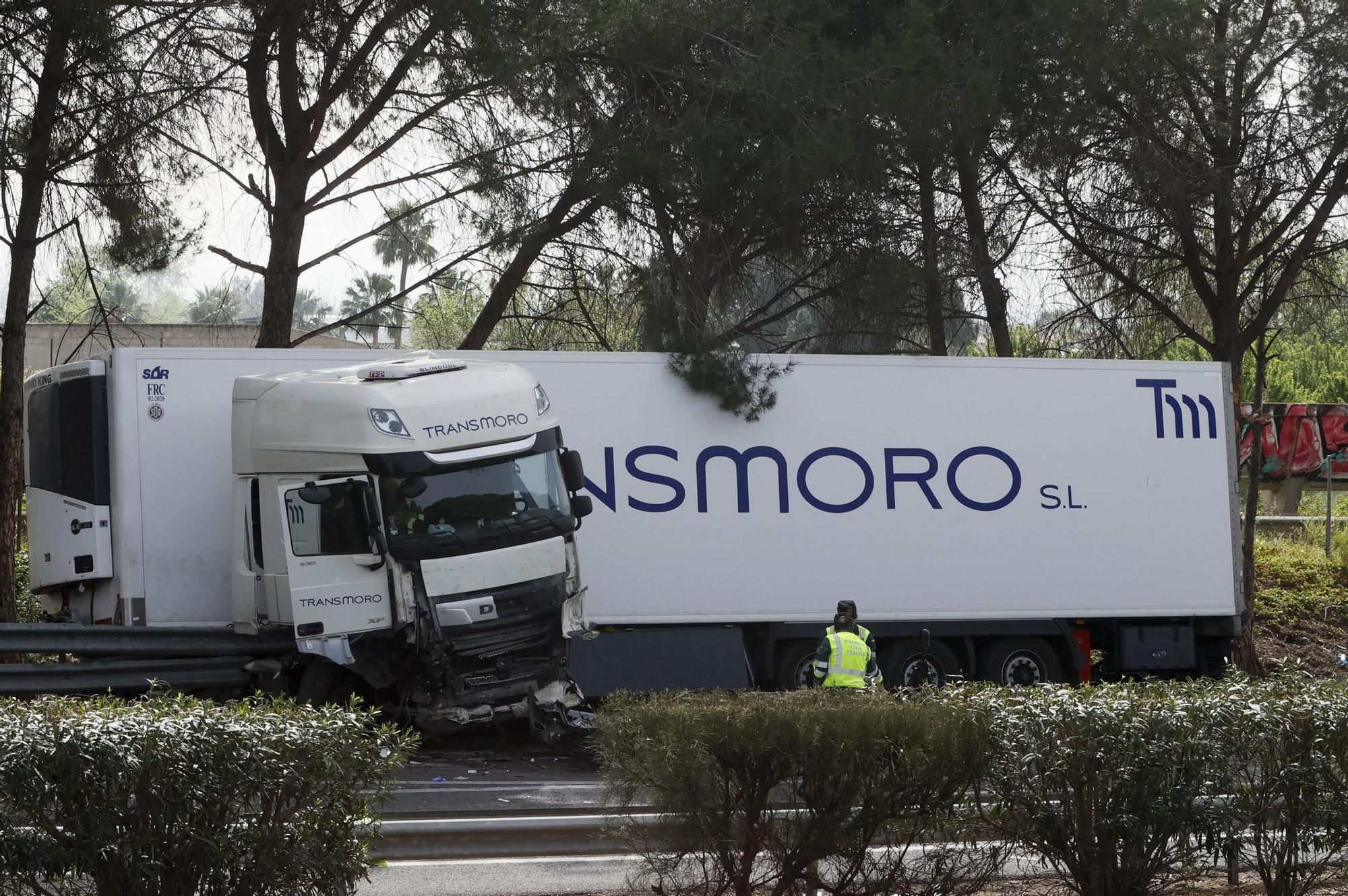 Sis morts després que un camió se saltés un control de la Guàrdia Civil a Sevilla