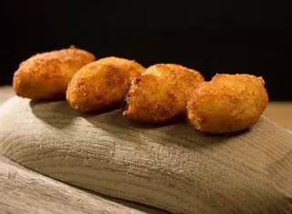 Así hace Nacho Manzano sus exitosas croquetas de jamón