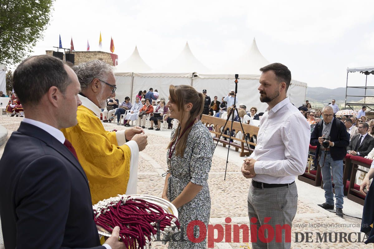 Fiestas de Caravaca | Imposición de cruces a los nuevos hermanos cofrades de la Vera Cruz