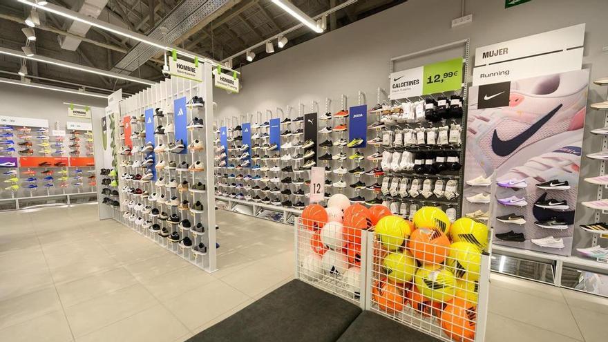 Una popular cadena deportiva abre su cuarta tienda en Castellón y llega a un nuevo municipio