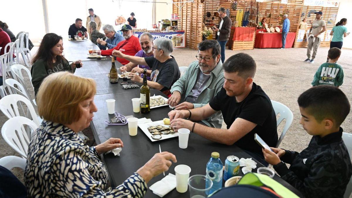 Asistentes a la cita gastronómica de Vilaboa.