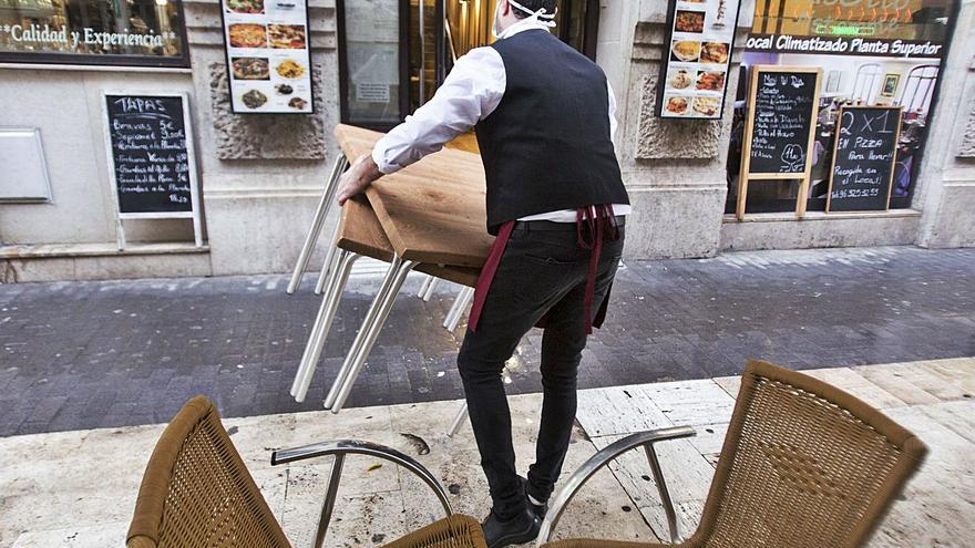 La hostelería es uno de los sectores que recibirá ayudas si entran dentro de los requisitos. | EDUARDO RIPOLL