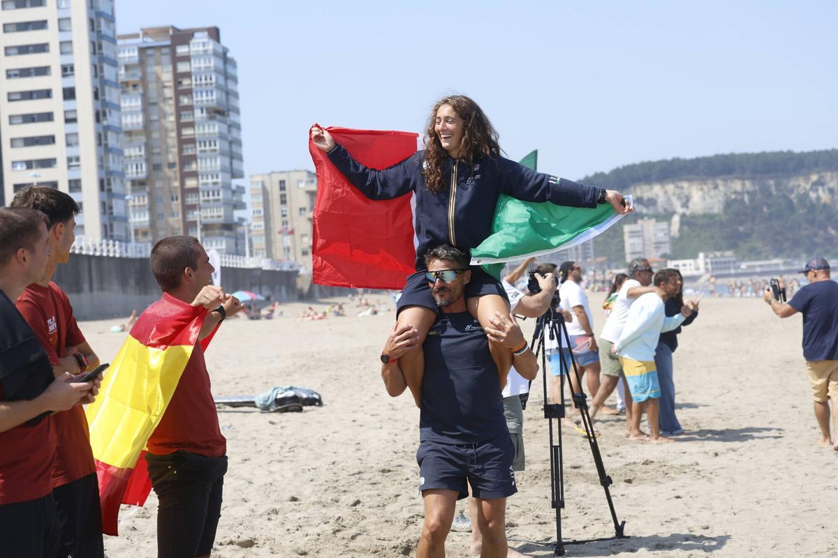 En imágenes: Así fue la victoria de España en el campeonato de paddle surf de Salinas En imágenes: Así fue la victoria de España en el campeonato de paddle surf de Salinas