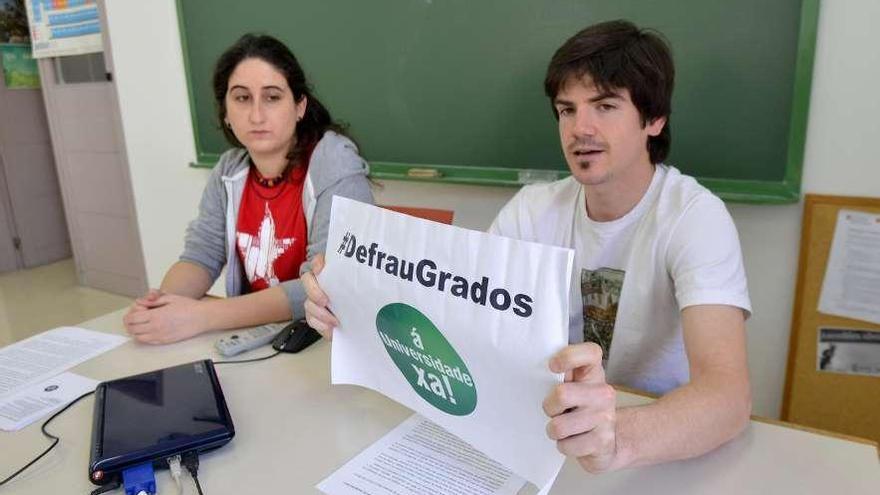 Rebeca Cambeiro y Diego Iglesias, portavoces de los alumnos de Restauración.  // Gustavo Santos