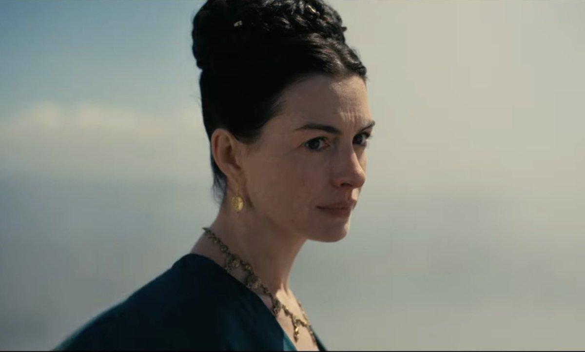 Una escena de 'La Odisea', con Anne Hathaway como esposa de Odiseo.