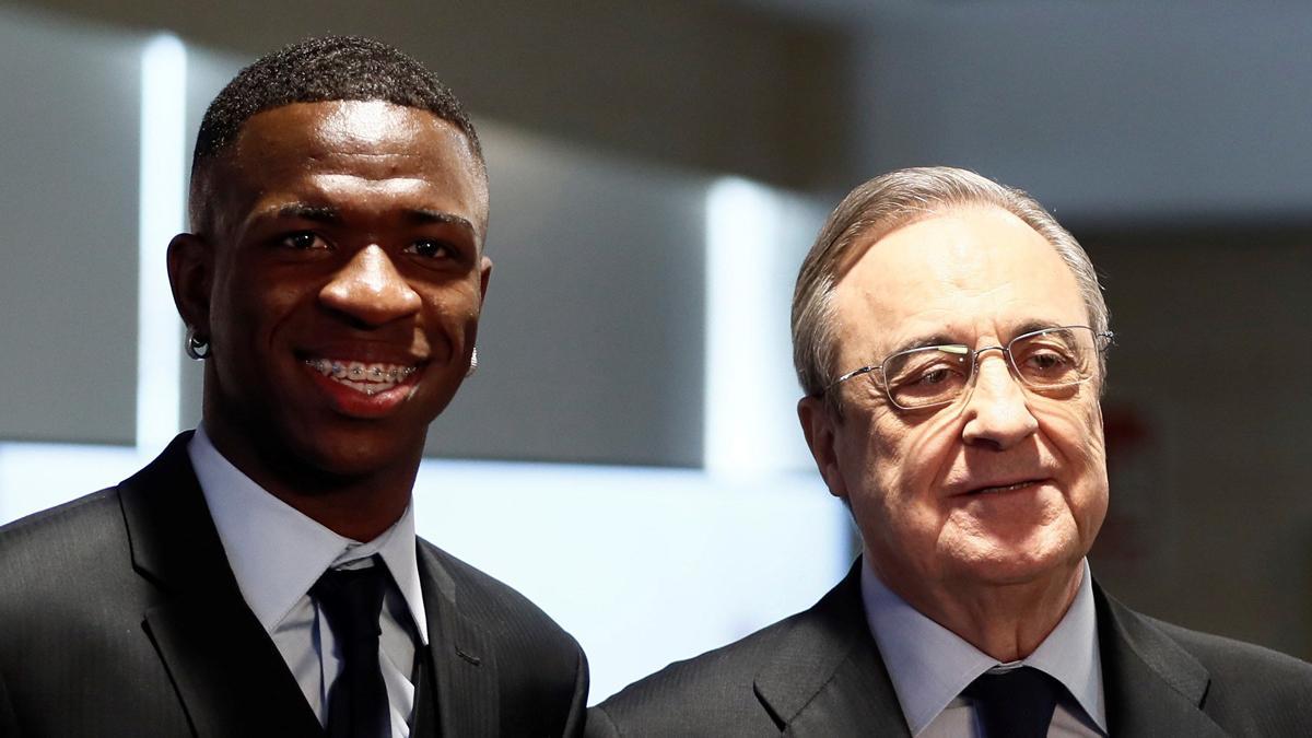 Vinicius junto a Florentino Pérez