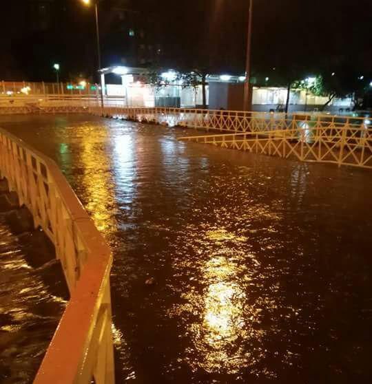 Túnel inundado junto a la estación de tren de Aldaia.