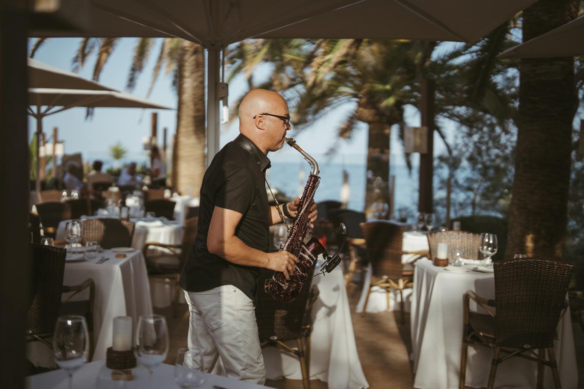 Restaurante sa Punta ofrece una experiencia completa donde sabor mediterráneo y cercanía con el mar son protagonistas.