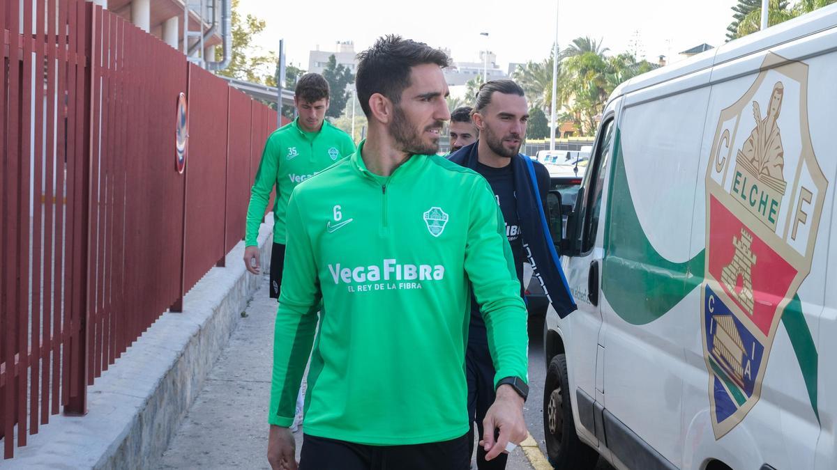 Pedro Bigas, este miércoles, llegando al campo Díez Iborra, para entrenar