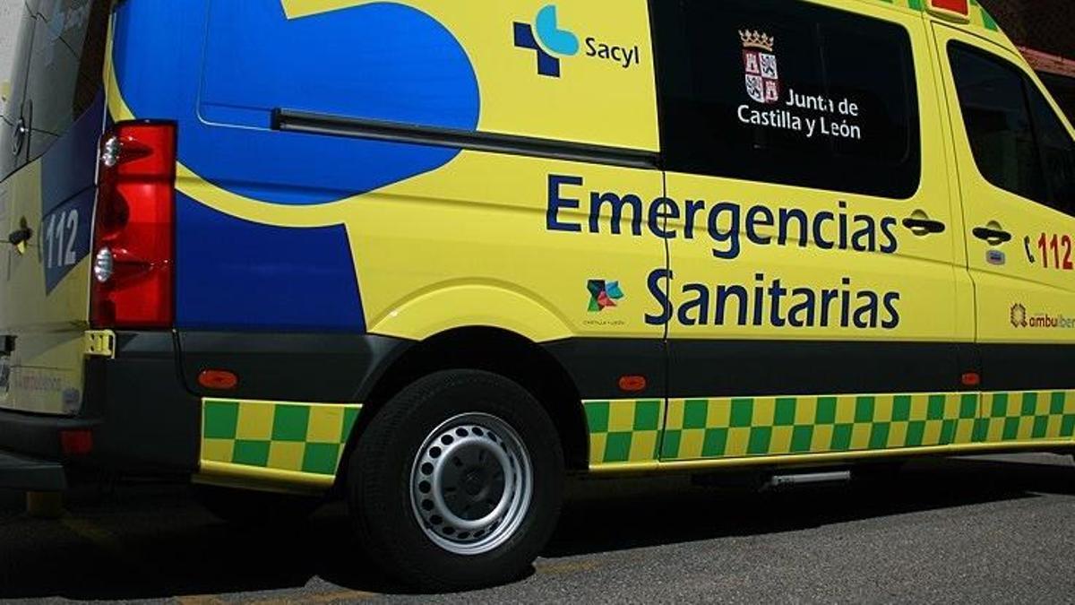 Una ambulancia del servicio de emergencias de Castilla y León.