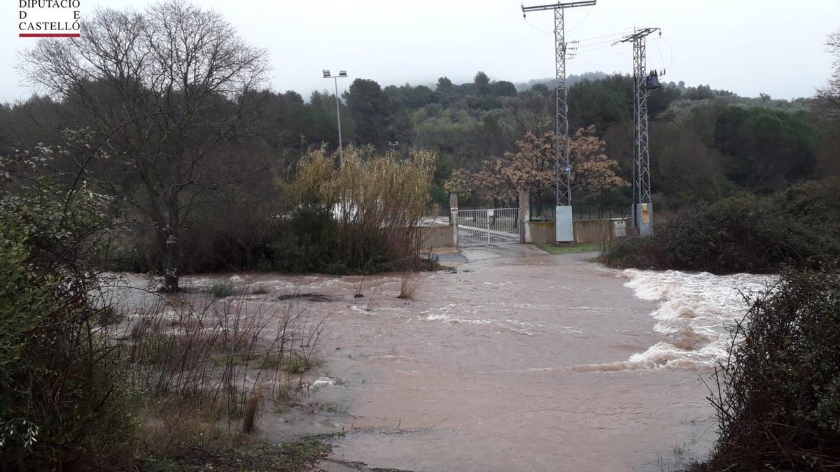 Corte de carreteras por la lluvia