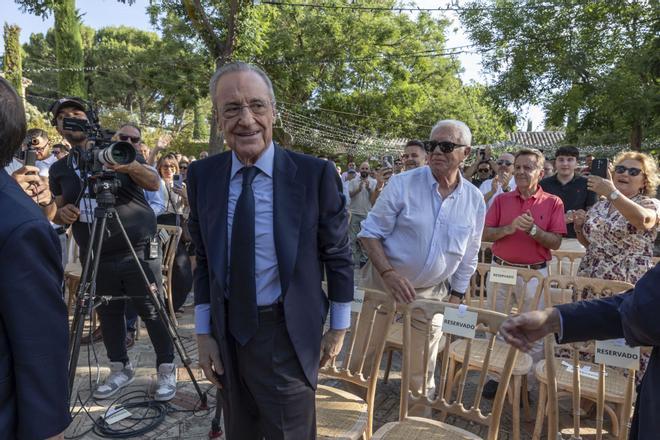 Real Madrid TV ignora a Riquelme y se pone al servicio de Florentino durante la campaña electoral