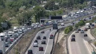 Las peores horas y carreteras para salir de Barcelona en coche este puente de la Segunda Pascua