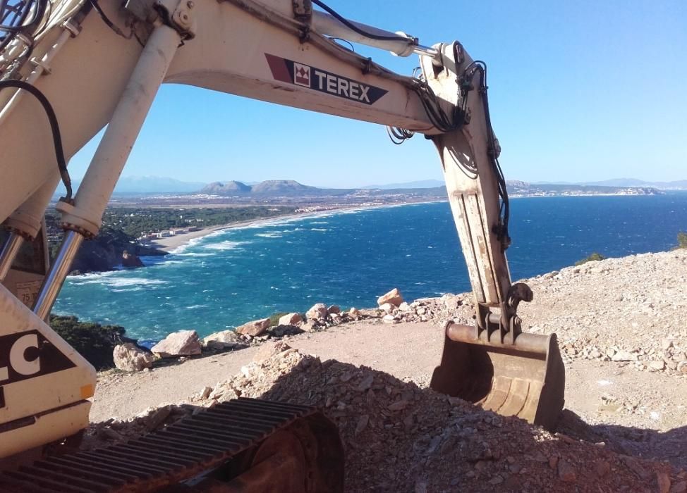 Construcció de 24 habitatges de luxe a la Pedrera de s'Antiga de Begur