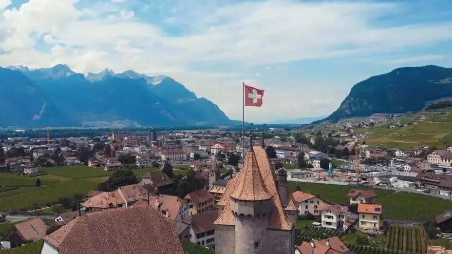 Suiza vota si limita su número de habitantes a un máximo de diez millones de personas para 2050