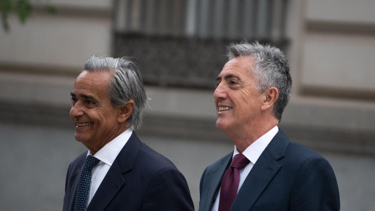 El exdirector de la Guardia Civil desmiente que ordenara dejar «limpio» el informe sobre el hermano de Sánchez