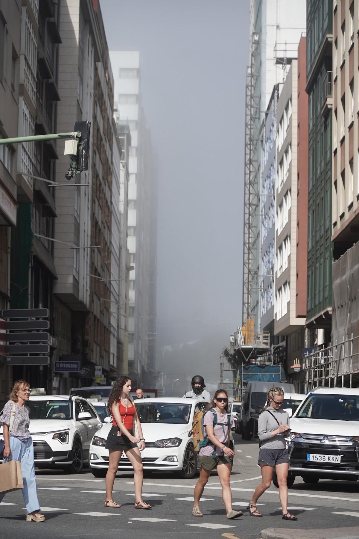 A Coruña recibe con niebla la semana del eclipse A Coruña recibe con niebla la semana del eclipse