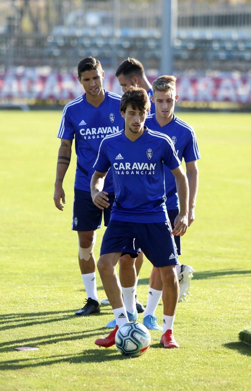 Entrenamiento del Real Zaragoza previo al partido de mañana