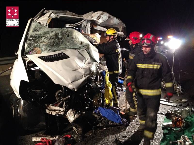 GALERÍA DE FOTOS -- Accidente en Vilanova d'Alcolea