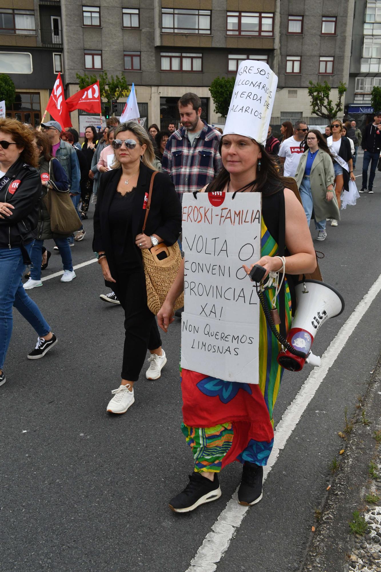 Manifestación de trabajadores de Eroski - Familia en el Obelisco