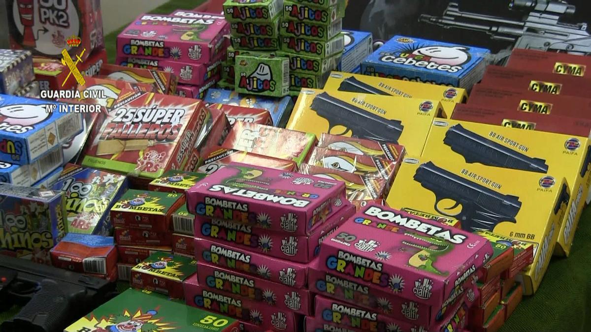 Material pirotécnico incautado por la Guardia Civil en otra operación.