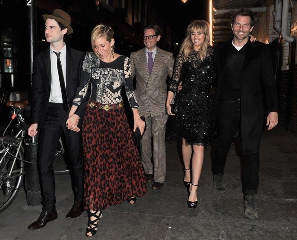 Tom Sturridge, Sienna Miller, Suki Waterhouse y Bradley Cooper