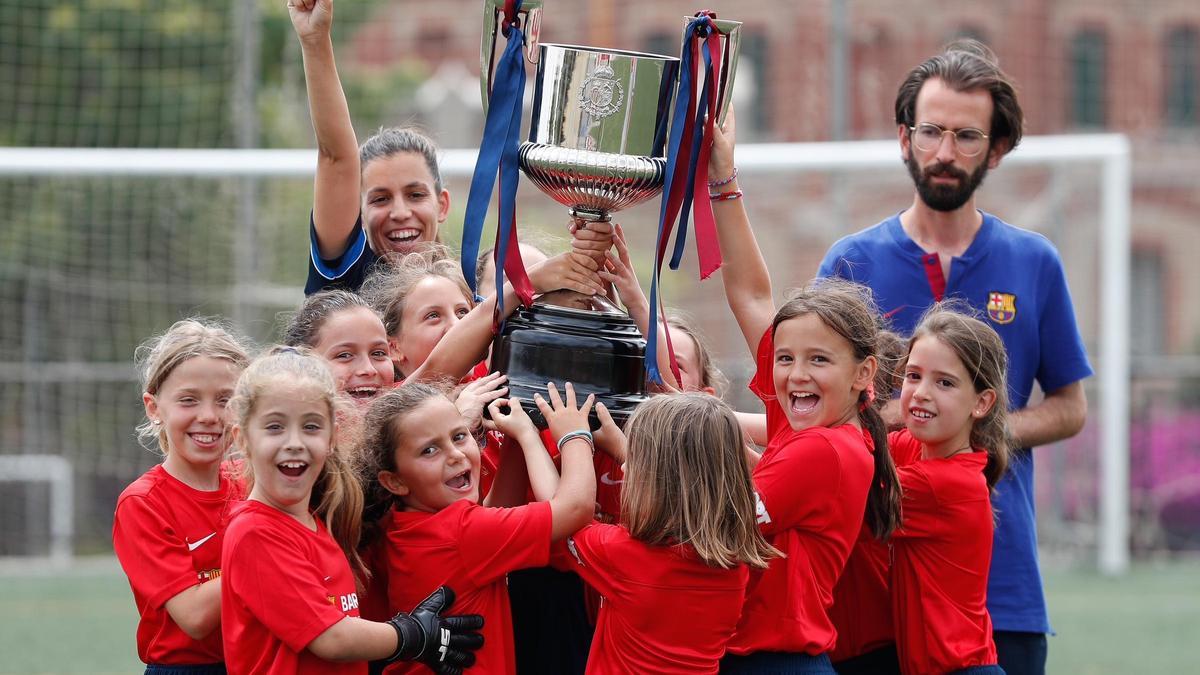 El Barça Academy-Sport tiene un campus exclusivo para féminas.