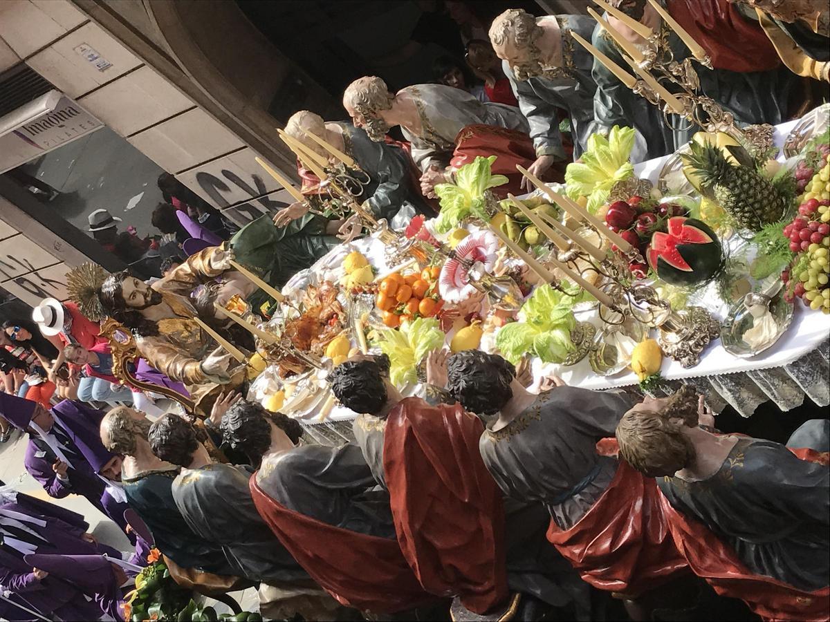 La Santa Cena, a su paso por San Nicolás.