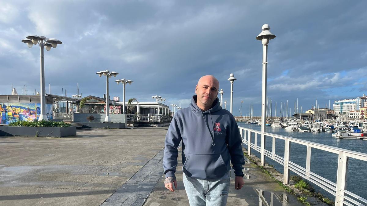 Un gijonés denuncia que el 112 le colgó el teléfono sin atender a su padre: "Les pedí que activasen el protocolo icturs y tuve que llevarlo yo a Urgencias"