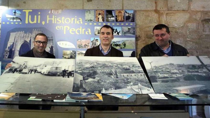 Suso Vila, Enrique Cabaleiro y Laureano Alonso, con algunas fotografías antiguas de Tui. // Hernández