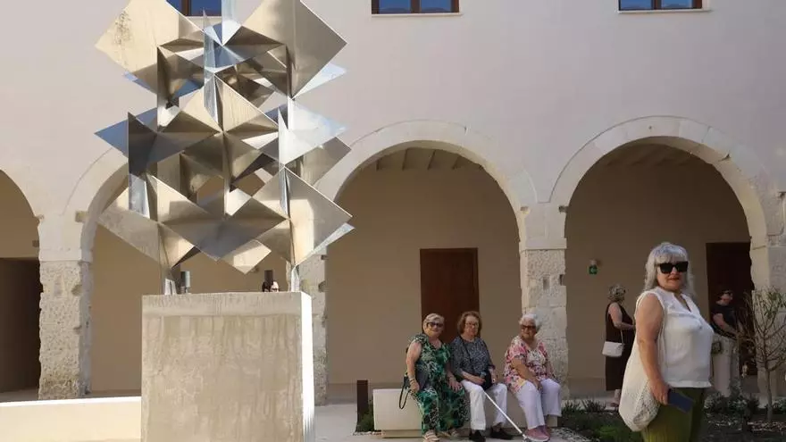 Las cigarreras vuelven a la antigua fábrica de tabacos de Alicante y le ponen nota