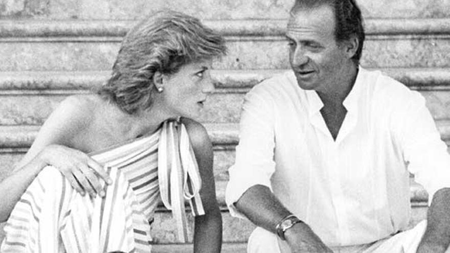 Lady Di con don Juan Carlos, en Marivent.