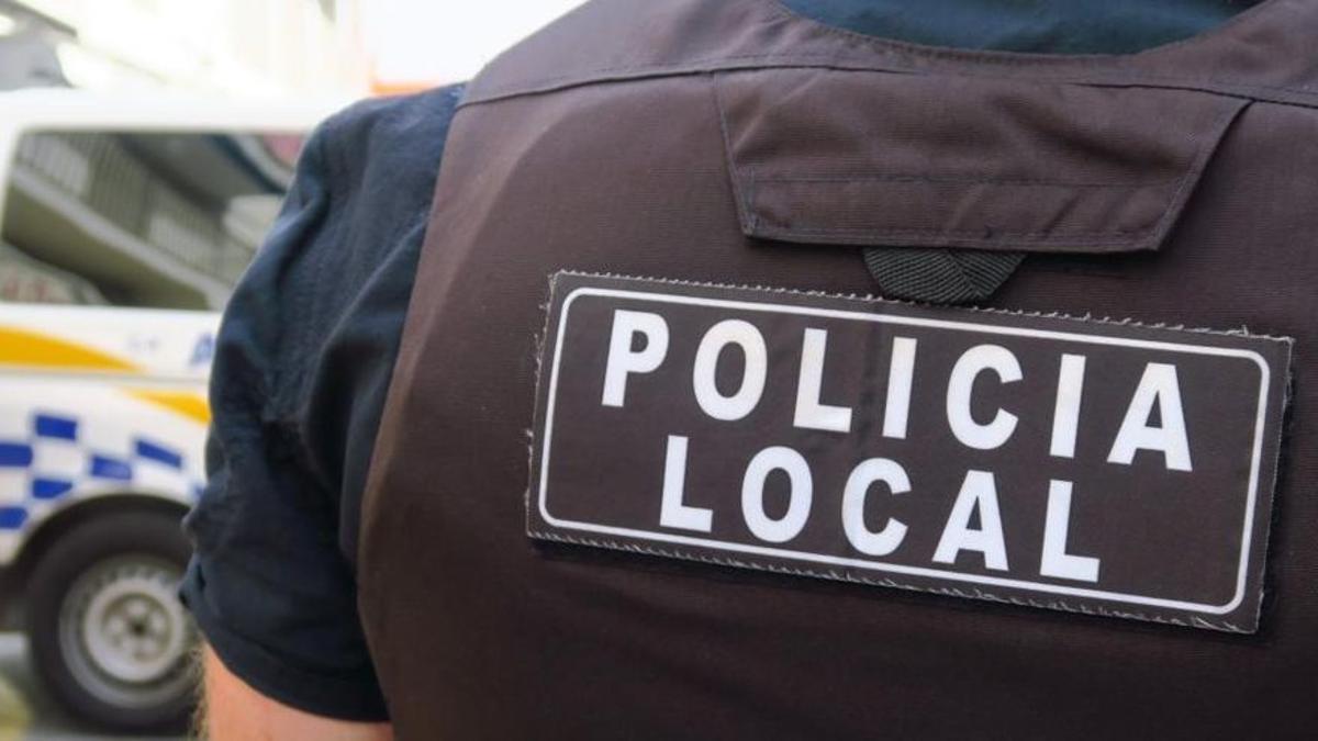 Policía Local de Sant Antoni.