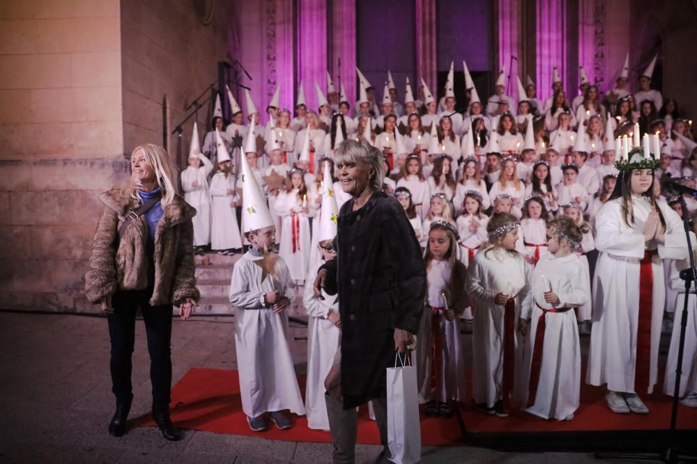 El coro sueco canta a Santa Lucía