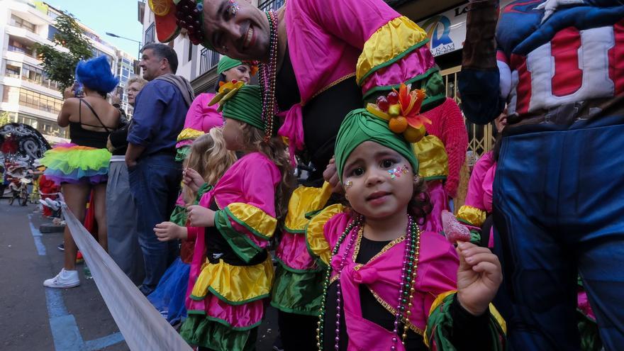 ¿Te imaginas un Carnaval en Canarias sin purpurina? La UE prohíbe su venta