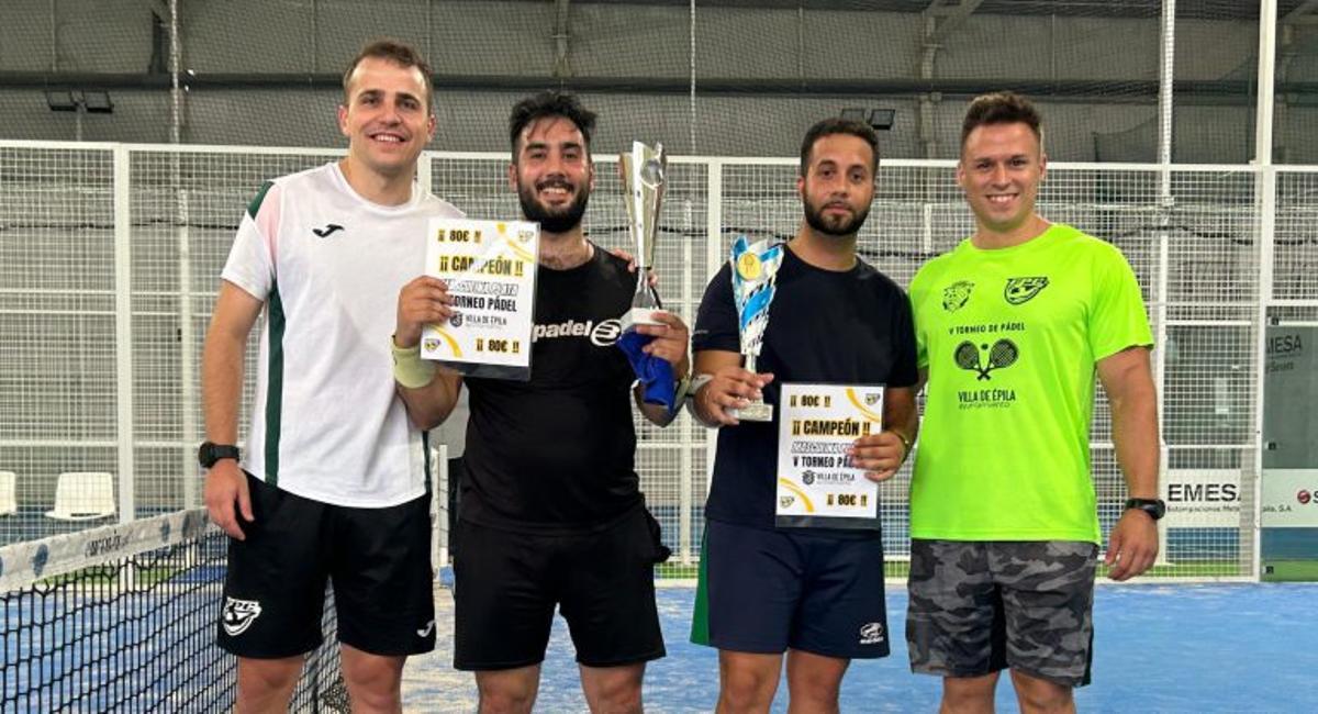 Kike Giménez y Maikel Giménez, campeones del torneo en  masculino plata.