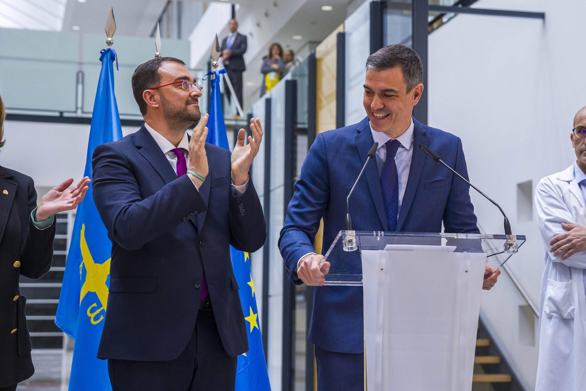 Visita de Pedro Sánchez al Hospital Universitario Central de Asturias (HUCA) en Oviedo