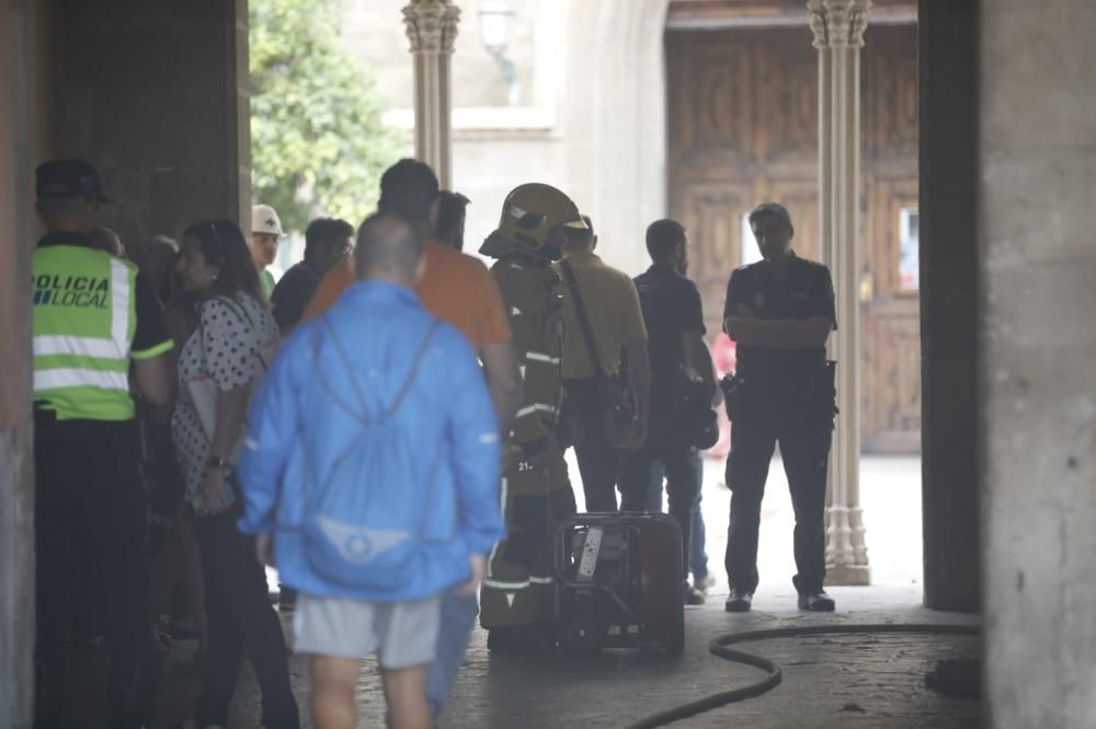 Alarma por un incendio en el Hospital General de Palma