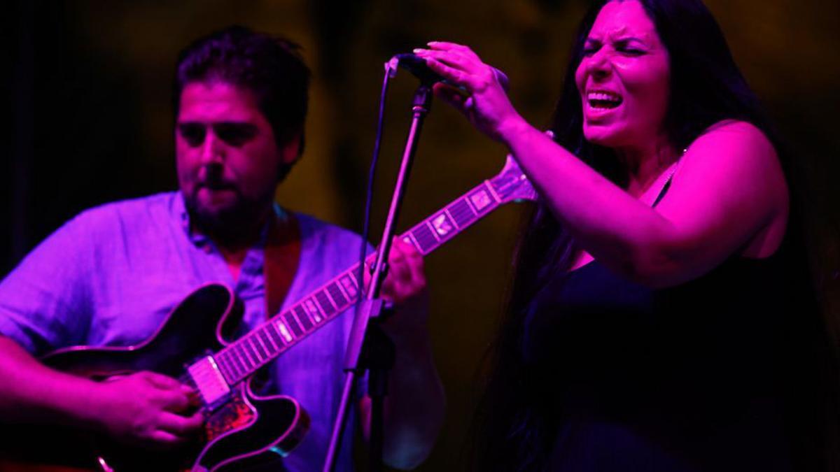 Sonikete 3 Jazz Band actuó primero en el Reina Sofía.