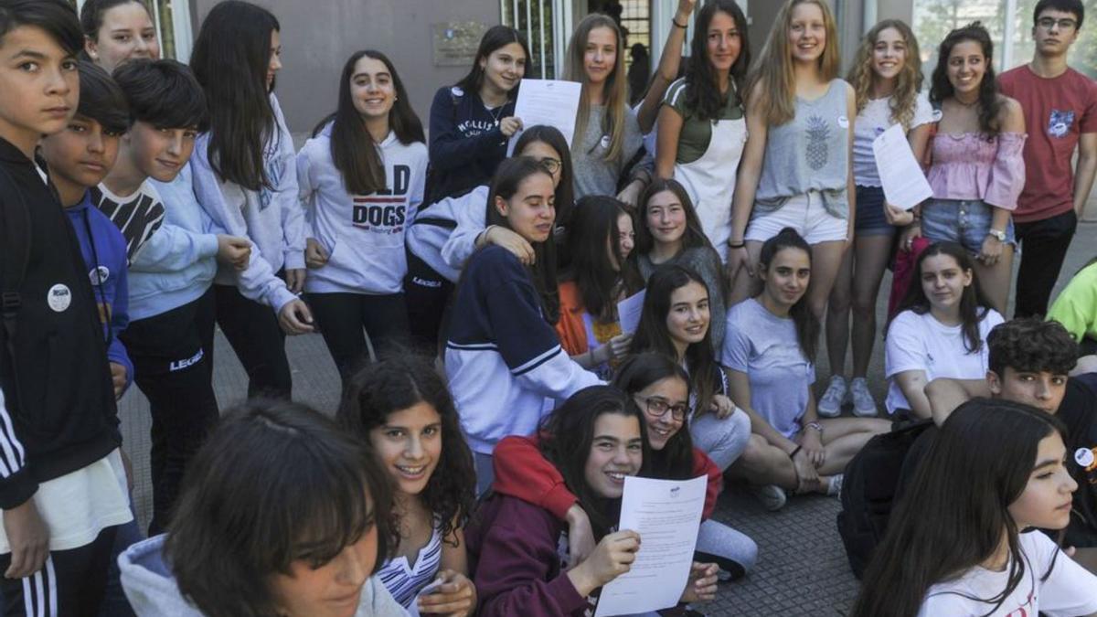 Mozos oleirenses nun programa para falar galego. |   // CASTELEIRO/ROLLER AGENCIA