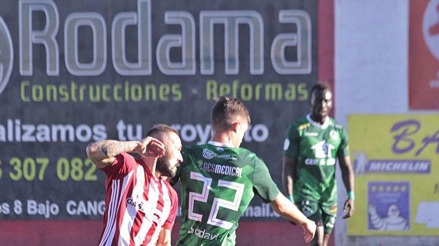 Yahvé, del Alondras, presiona a Presas, del Arenteiro. | // SANTOS ÁLVAREZ