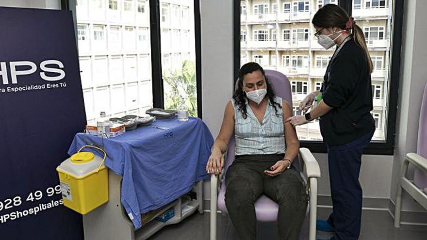 Jornada de vacunación en el Hospital Perpetuo Socorro. | | LP/DLP