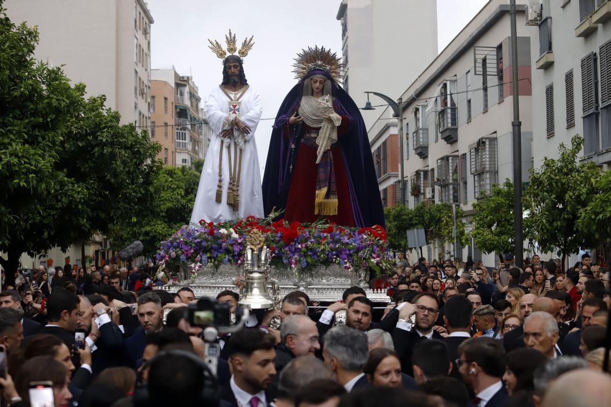 Misa del Alba y traslado de Nuestro Padre Cautivo y la Virgen de la Trinidad