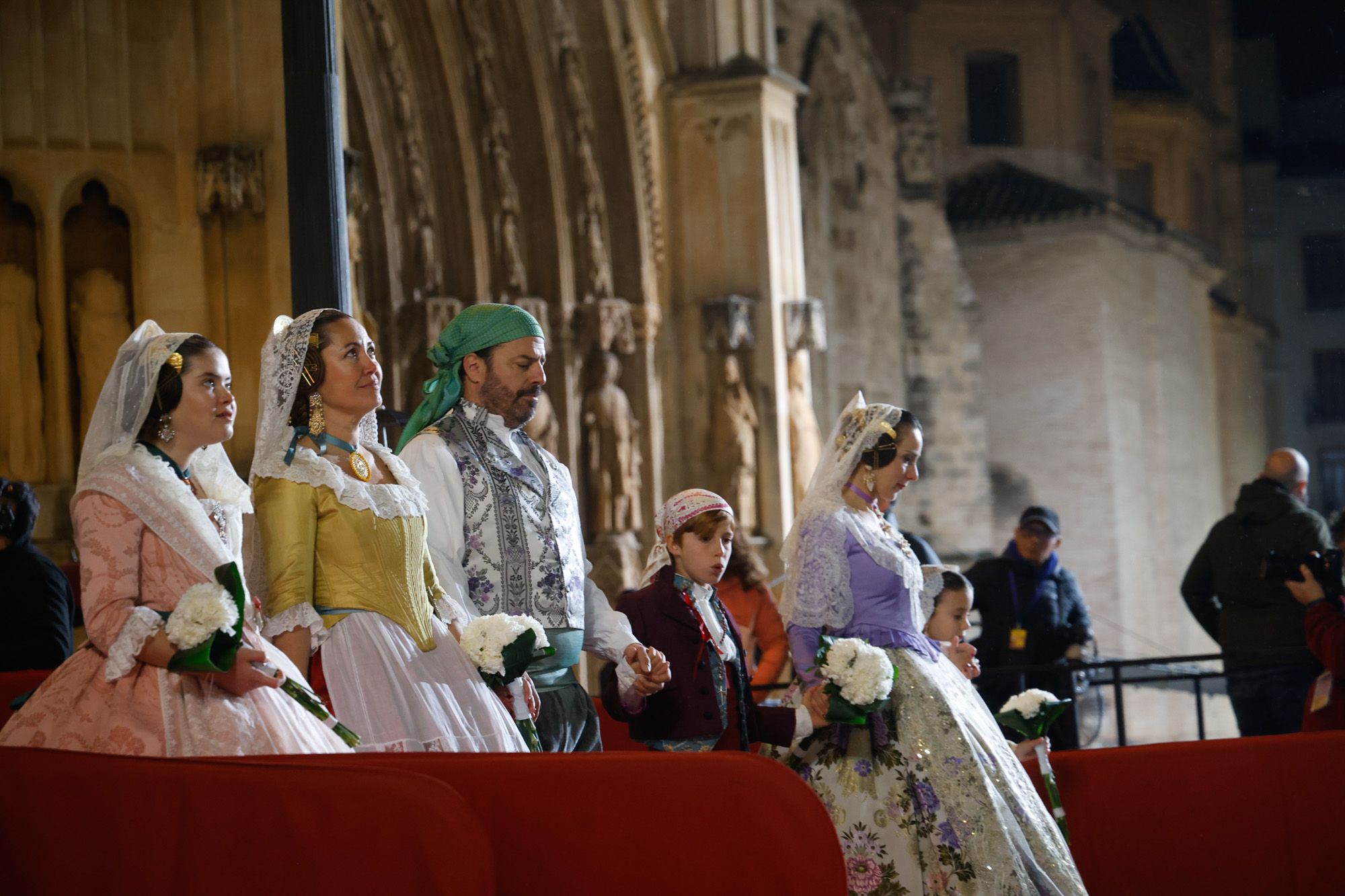 Todas las fotos de la Ofrenda del 17 de marzo por la calle de la Paz de 21:00 a 22:00 horas